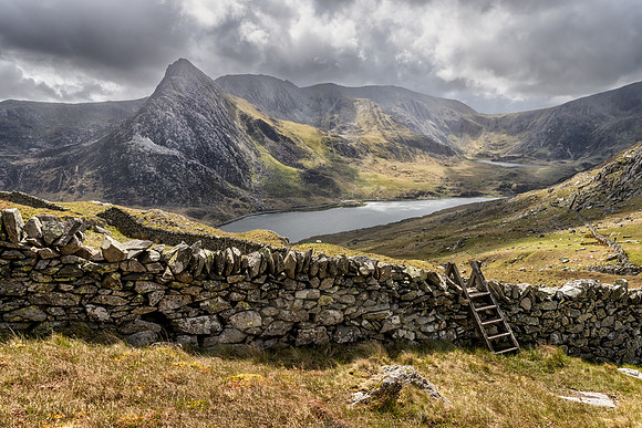 Overlooking Tryfan and Lake Ogwen -6