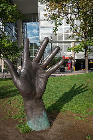 Hand Sculpture at Berczy Park -2
