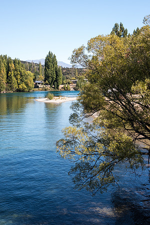 Lake at Albert Town