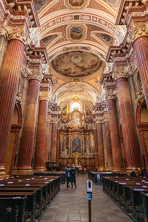Poznań Fara Interior -1