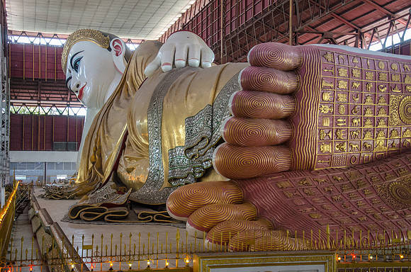 Yangon - Chauk Htat Kyi Buddah -4