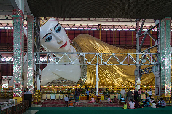 Yangon - Chauk Htat Kyi Buddah -8