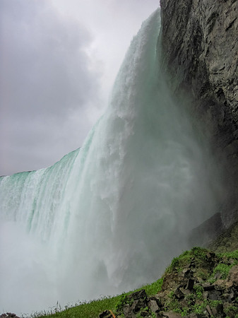 Horseshoe Falls from Side