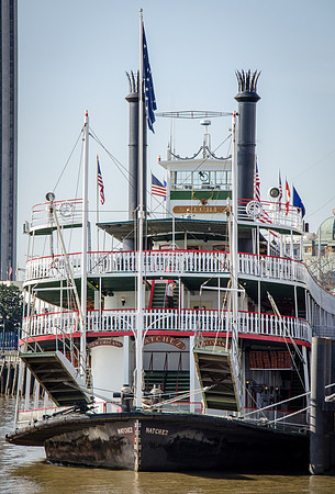 Natchez Paddle Steamer-6