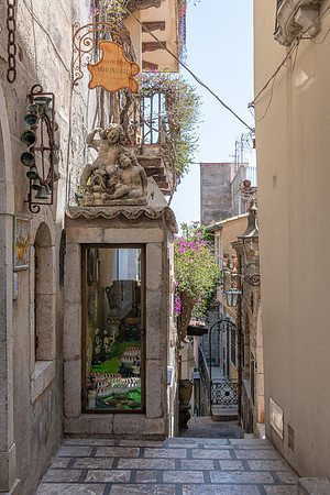 Taormina Building -2