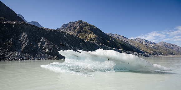 Tasman Glacier Lake -3