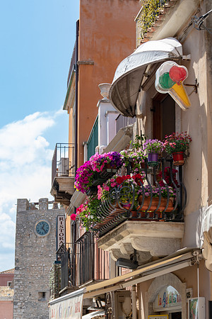 Taormina Building -5