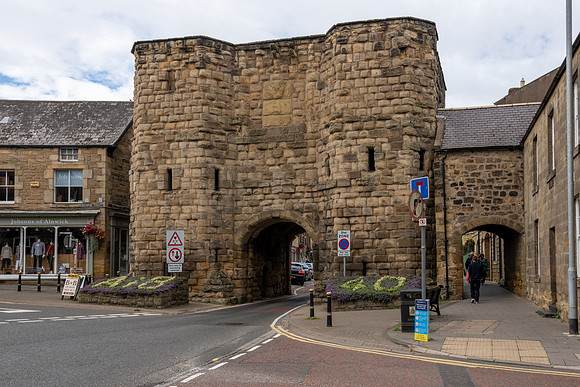 Alnwick Town Wall -2