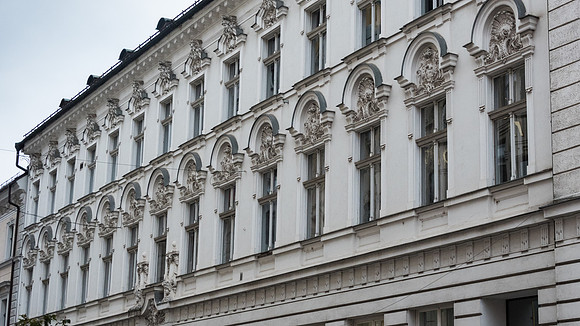 Building at Trubarjeva cesta -1