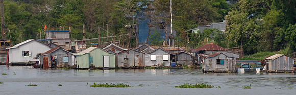 Floating Fishing Village Chau Doc -1