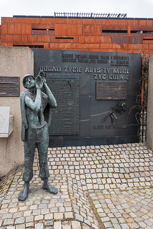 Gdansk Monument to the Fallen Shipyard Workers of 1970 -4
