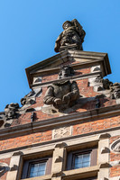 Gdansk Brama Wyżynna Old City Gate Statue Head and Body -1