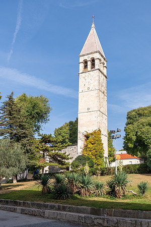 Split Wall Tower -1