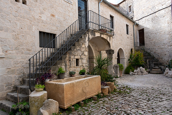Trogir Courtyard -1