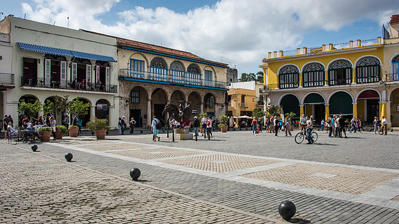 Plaza Vieja, Old Havana -1