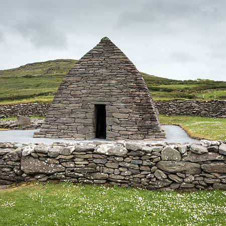 Dingle Peninsula - Gallarus Oratory -1