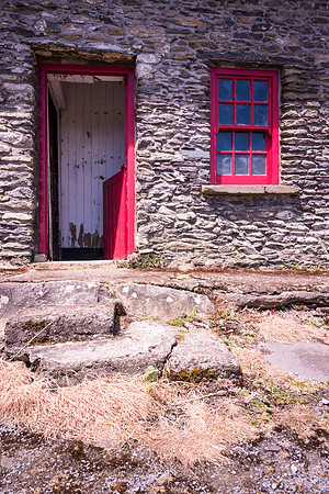Dingle Peninsula - The Famine Cottages -3