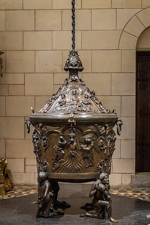 Buckfast Abbey Inside -11