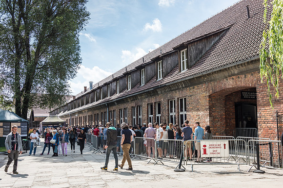 Auschwitz -1