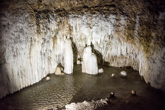 Harrison's Cave -8