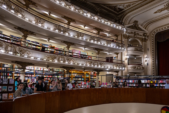 El Ataneo Bookstore -1