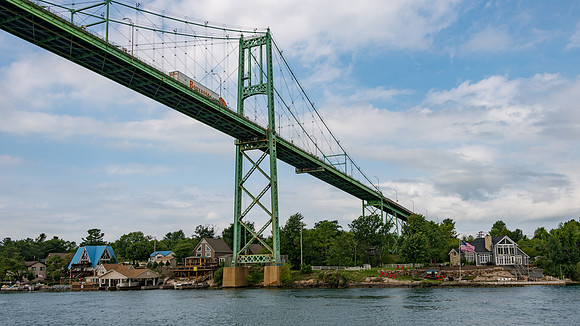 USA - Canada Bridge -1
