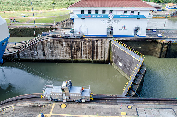 Car Transporter Ship Navigating Miraflores Locks -4