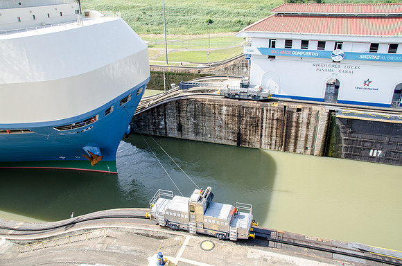Car Transporter Ship Navigating Miraflores Locks -6