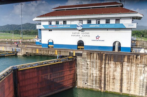 Gatun Locks, Atlantic Ocean Side
