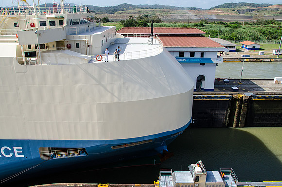 Car Transporter Ship Navigating Miraflores Locks -8