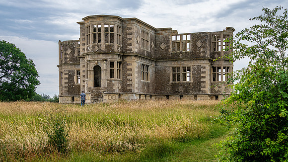 Lyveden-2