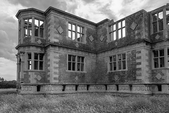Lyveden-3