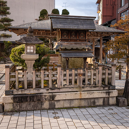 Takayama 1