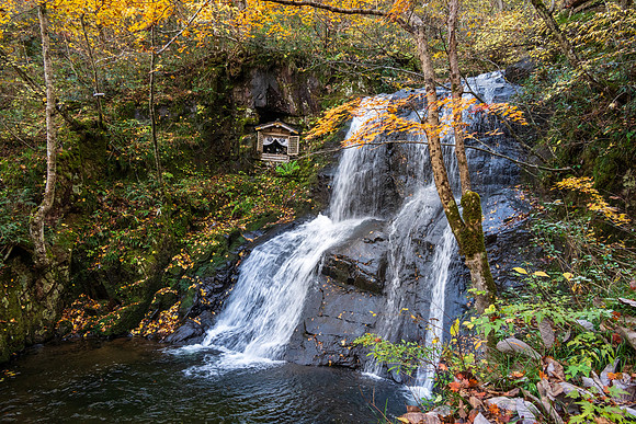 Utsue Forty Eight Waterfalls-10
