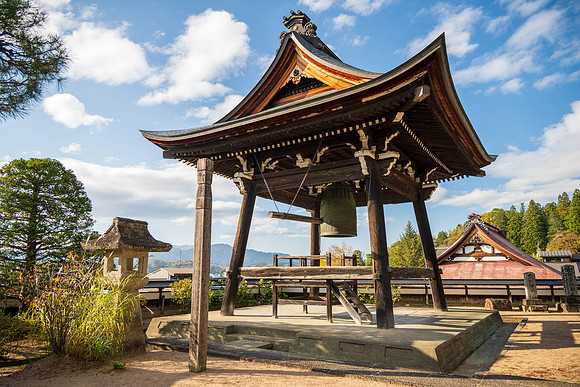 Takayama-25