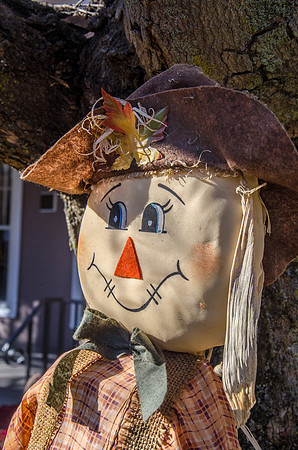 Colonial Inn Figure